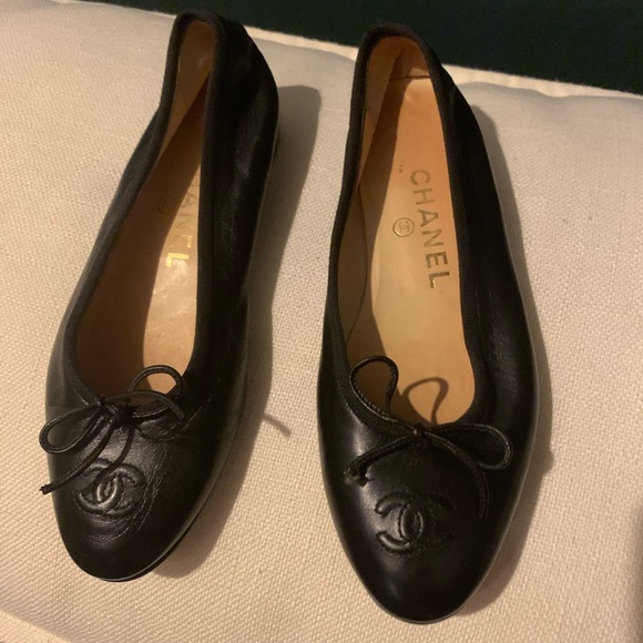Authentic Chanel shoes black preowned - Picture 2 of 9